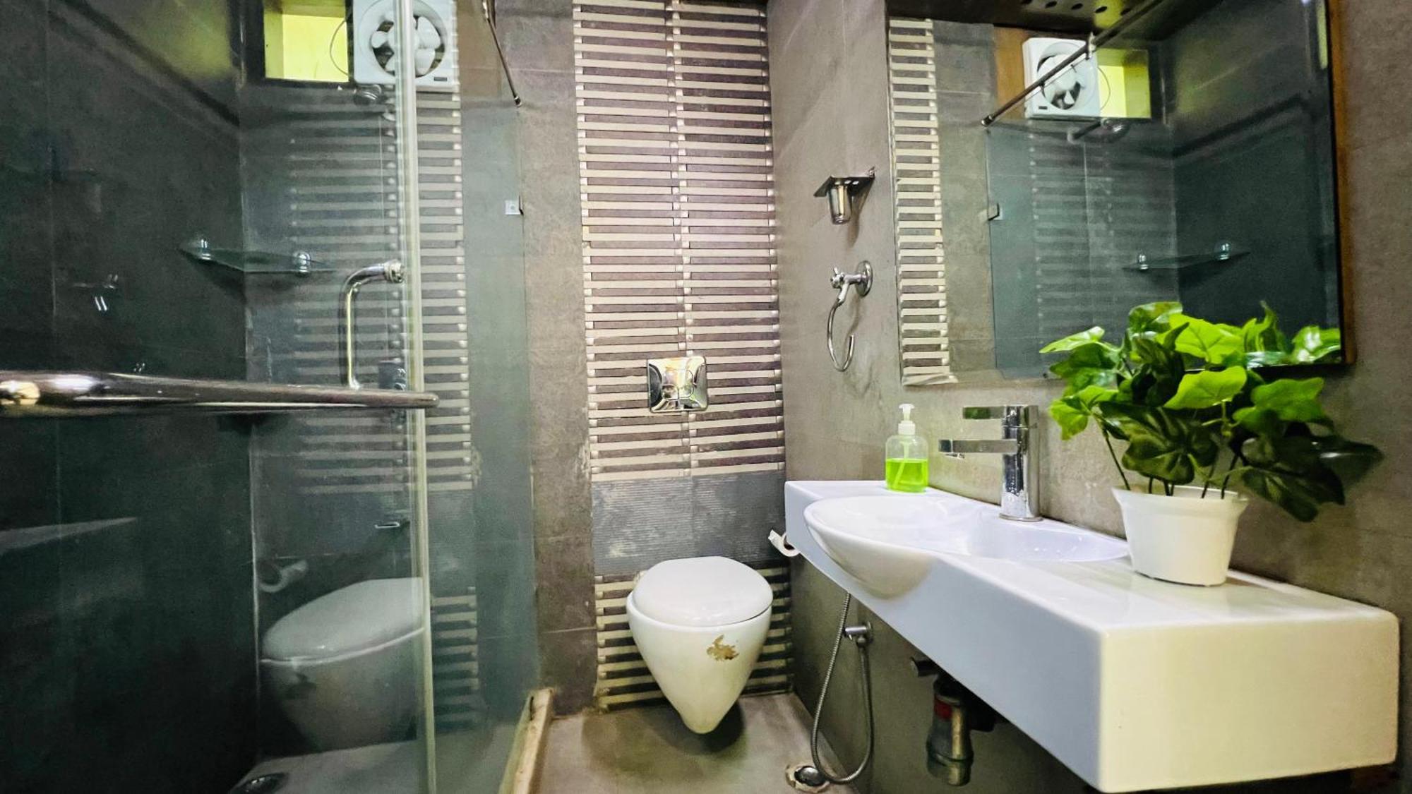 Apartment Bluo 3bhk Park, Private Garden Balcony, Lift *